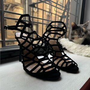 Worn only a couple of times, in great shape! I just don’t need them anymore. :)